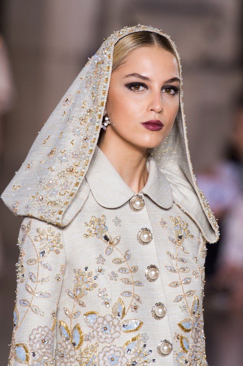Get Inspired by These Beauty Looks for New Year’s Eve
