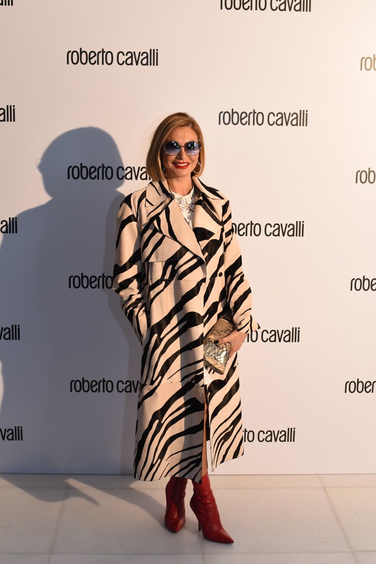 ميو ميو<br />
<em>من موقع</em> <em><span dir=LTR>Matches Fashion</span></em><br />
&nbsp;