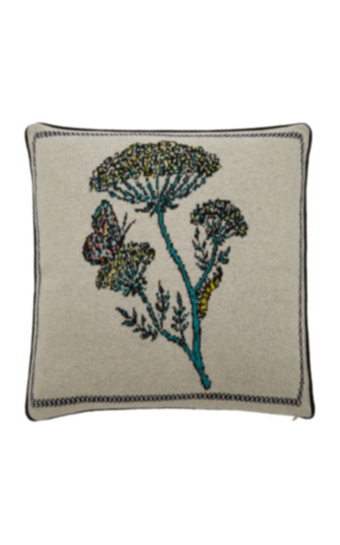 Saved NY pillow
<h5><span style=color:#696969><em>Via Moda Operandi </em></span></h5>