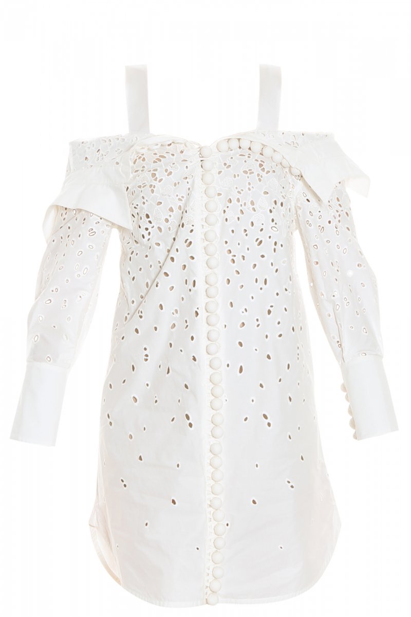 إيزابيل ماران<br />
<em>من موقع</em> <em>Net-A-Porter</em><br />
&nbsp;