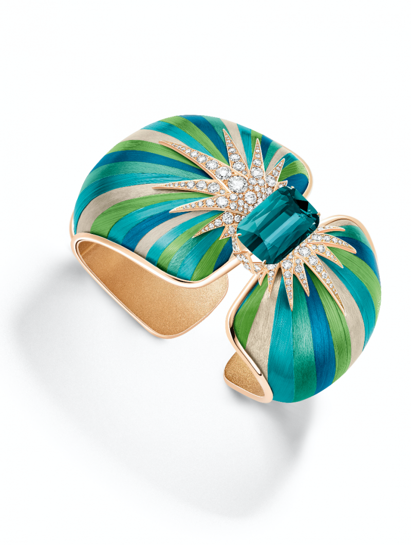 <strong>Piaget</strong>, Sunlight Escape high jewelry collection cuff<br />
 