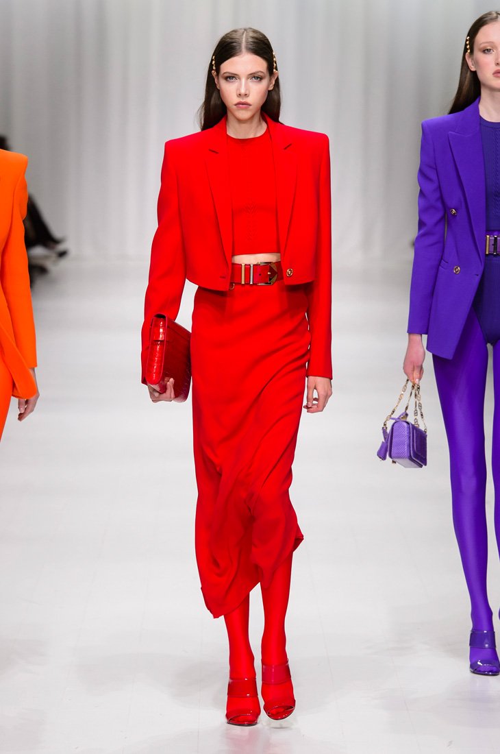 ساعتا <span dir=LTR>Happy Sport Oval</span> و <span dir=LTR>&nbsp;Happy Sport</span><br />
سواء أزيّنتْ علبة دائريّة أم بياضويّة، تستولي حبّات الماس بطابعها المرح على ساعات<strong><span dir=LTR>Happy</span></strong><span dir=LTR> <strong>Sport</strong></span> التي عرّفتنا إليها شوبارد هذه السّنة.<br />
&nbsp;