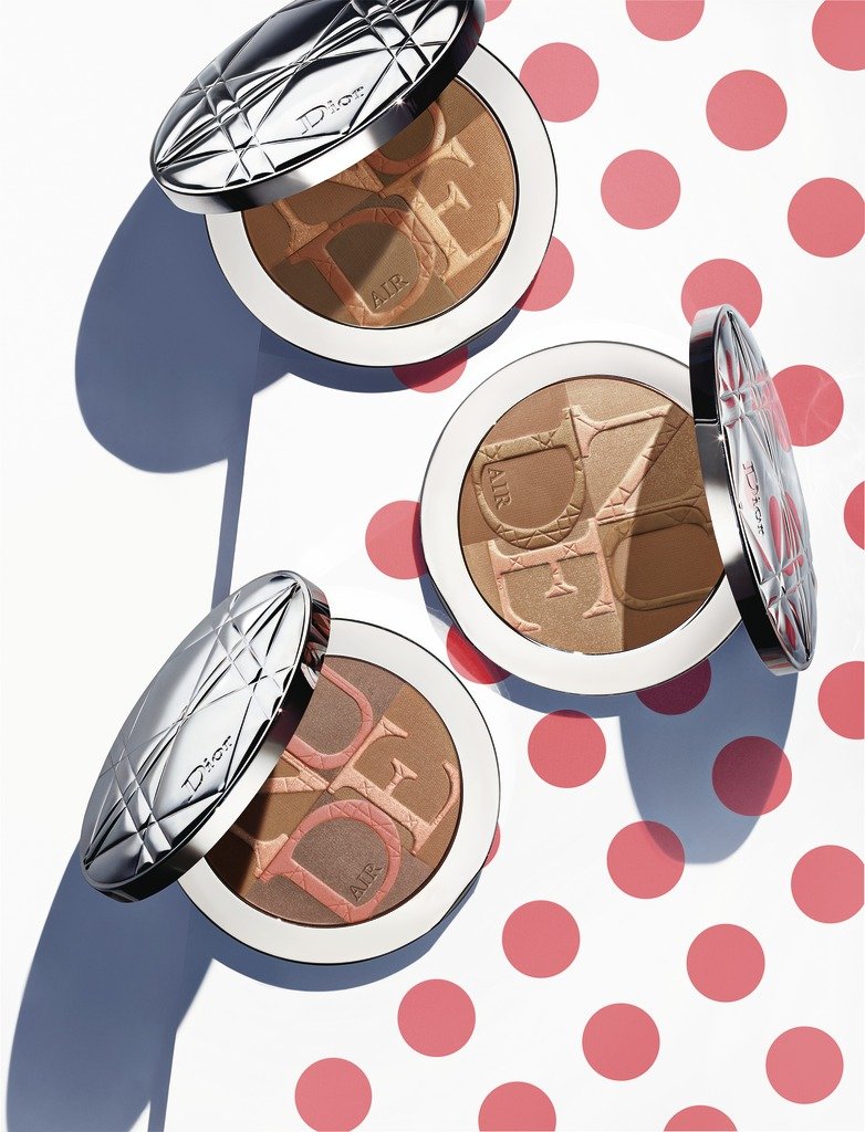 <strong>دو غريزوغونو</strong> &ndash; أقراط Boule<br />
&nbsp;