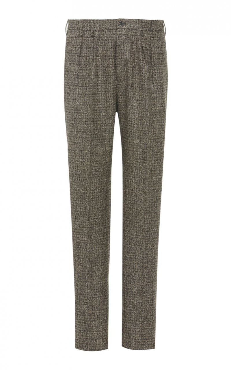 <p><a name=_Hlk22291176></a>PT 01<br /> <em>Via Moda Operandi</em></p>