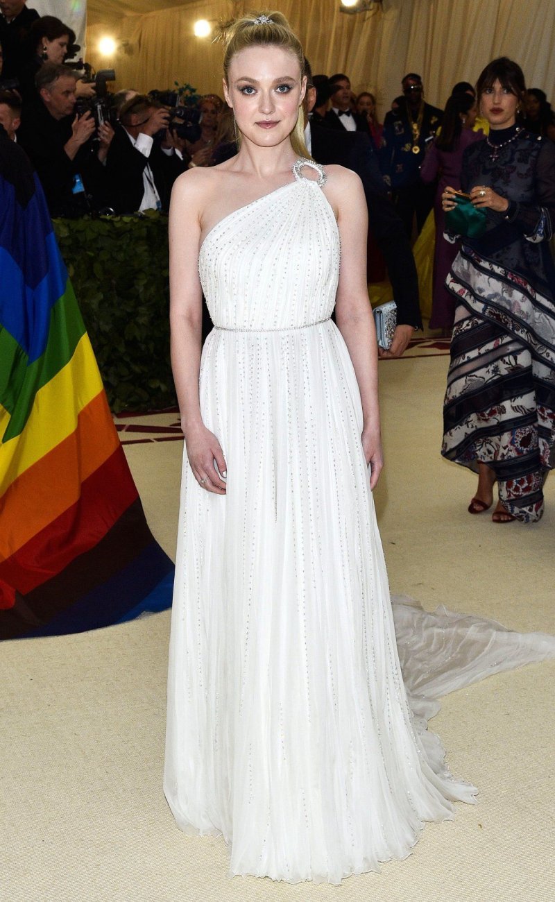 <strong>شانيل&nbsp;</strong><strong><span dir=LTR>CHANEL</span></strong><strong>،&nbsp;</strong>مجموعة&nbsp;<span dir=LTR>Tweed de CHANEL</span>&nbsp;للمجوهرات الراقية، عقد&nbsp;<span dir=LTR>Tweed Graphique</span><br />
&nbsp;