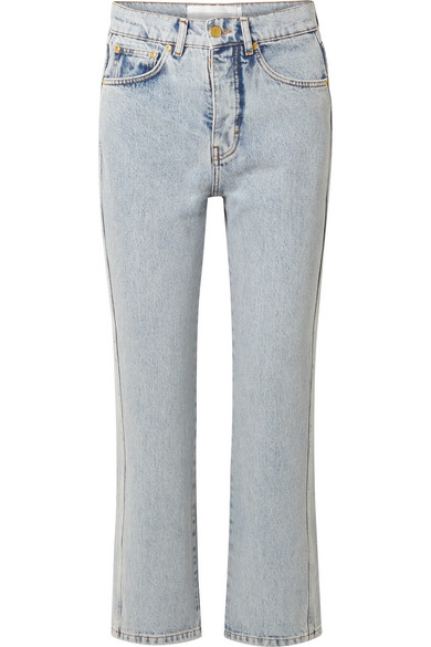 <strong>إستي لودر،</strong>&nbsp;مستحضر&nbsp;<span dir=LTR>Micro Essence Skin Activating Treatment Lotion</span><br />
<strong>إستي لودر،</strong>&nbsp;مستحضر&nbsp;<span dir=LTR>Advanced Night Repair</span><br />
&nbsp;<br />
&nbsp;