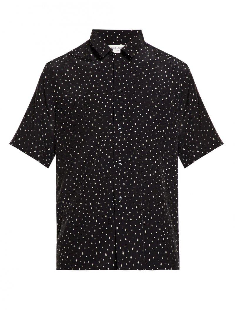 <strong>مزيج عصر الفضاء وأسلوب الديسكو</strong><br />
مجموعة خريف وشتاء 2021-2022 من ديور