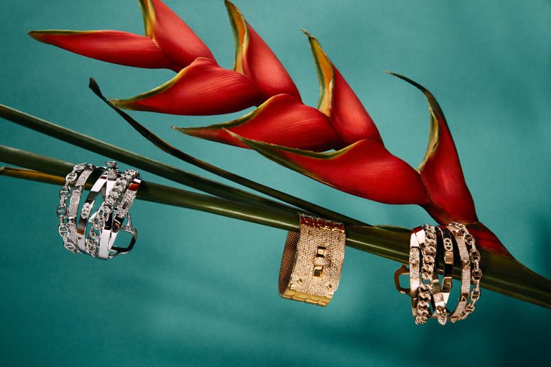 <strong>Hermès</strong>, Alchimie bracelet in white gold set with diamonds<br /> <em>Available at Mall of the Emirates </em><br /> <strong>Hermès</strong>, Kelly bracelet in rose gold set with brown diamonds<br /> <em>Available at Dubai Mall </em><br /> <strong>Hermès</strong>, Alchimie bracelet in rose gold set with diamonds<br /> <em>Available at Dubai Mall</em>