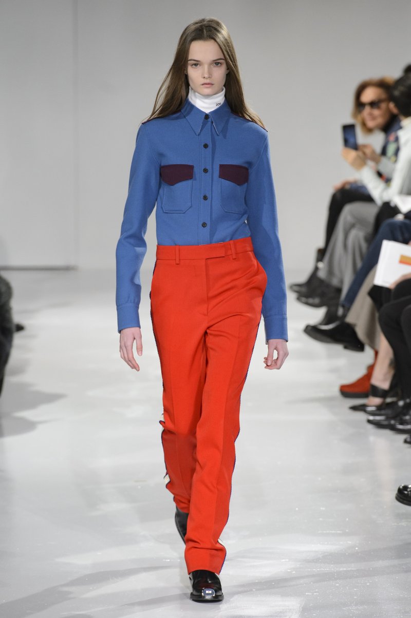 <strong>Calvin Klein Fall/Winter 2017-2018</strong><br />
Simons joins Calvin Klein as Chief Creative Officer, presenting his first show during New York Fashion Week.
