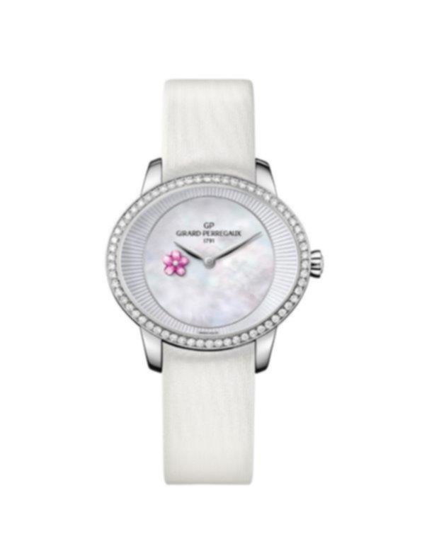 <strong>Girard-Perregaux</strong>, Cat's Eye Plum Blossom watch<br />