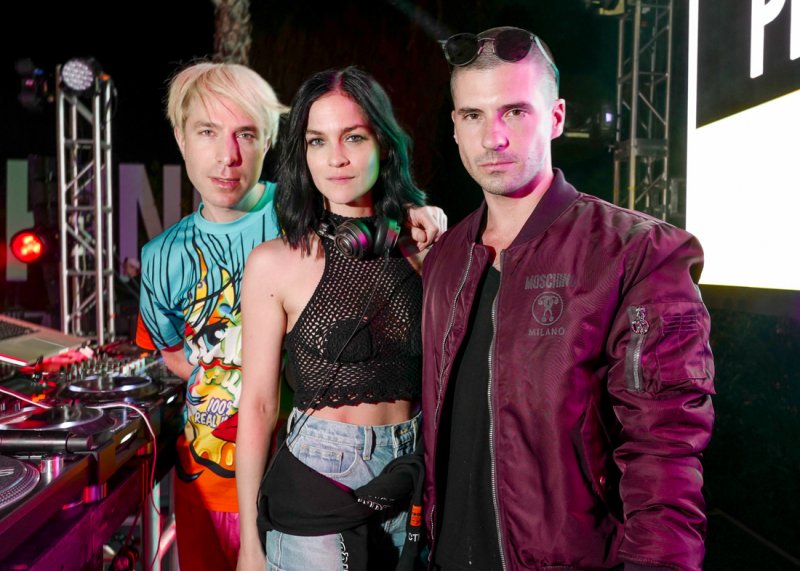 <strong>بولغري</strong>، أقراط <span dir=LTR>Serpenti</span> الرّاقية<br />
&nbsp;