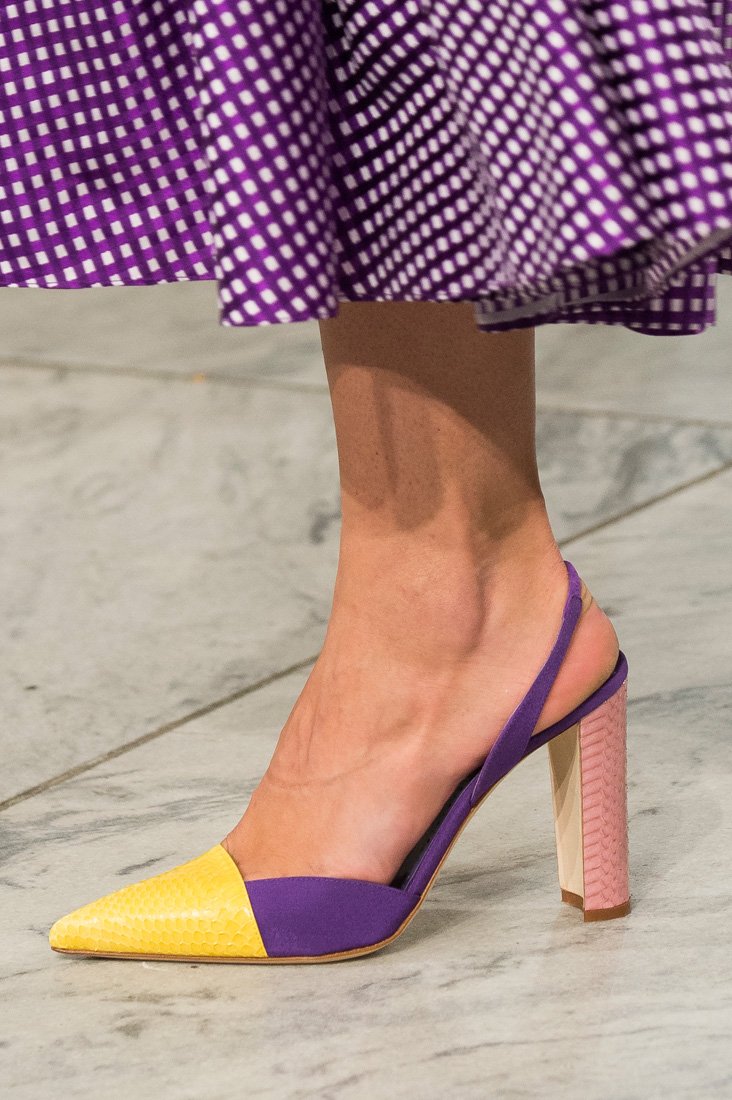 فالنتينو<br />
<em>من موقع</em> <em>Matches Fashion</em><br />
&nbsp;