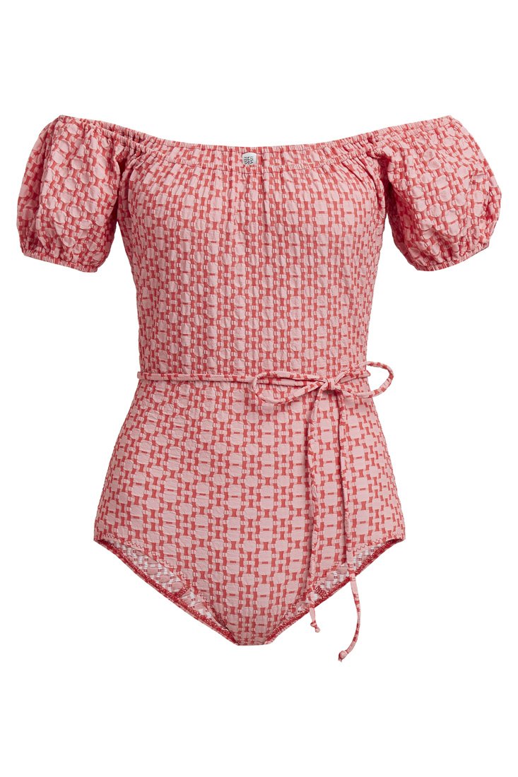 <strong>-جيسيكا قهواتي</strong> في إطلالة من <strong>قزّي وأسطا</strong><br />
&nbsp;