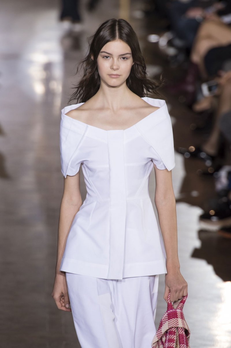 إيلي صعب<br />
&nbsp;