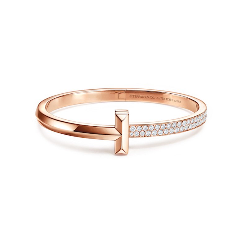 <strong>Tiffany & Co.</strong> T1 bangle<br />
 