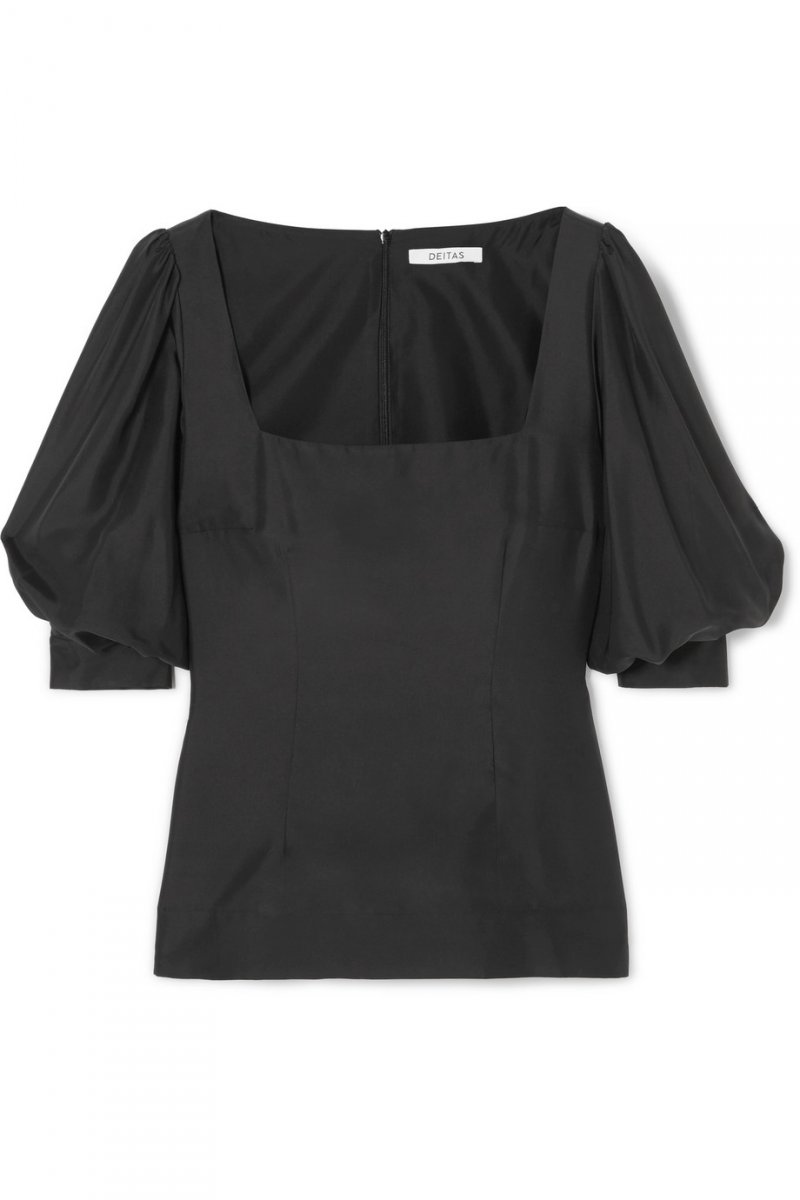 <p><strong>ليوبليانا، سلوفانيا</strong></p>

<p>إلى جانب كونها من أكثر وجهات أوروبا رومنسيّة، تتّسم عاصمة سلوفانيا بجمال وغنى فيينا. إنّها مفعمة بالألوان والدّفء، تماماً مثل أيّة مدينة متمركزة على شاطئ البحر الأبيض المتوسّط، كما أنّها ستبهركم بمقاطعاتها الباروكيّة ومبانيها المتّسمة بطابع الفنّ الحديث.</p>

<p>&nbsp;</p>

<p><em>مقالة من كتابة ميرلّا حدّاد</em></p>
