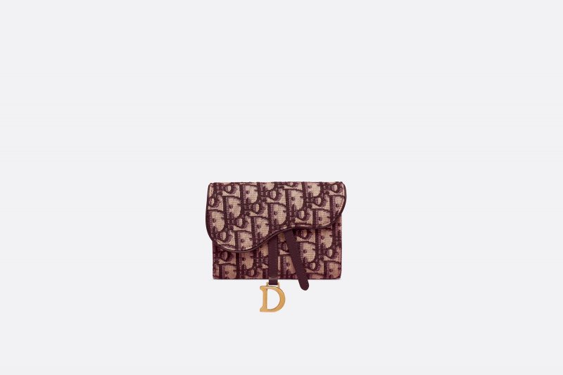 Dior<br /> <em>Via Dior.com</em><br />
&nbsp;