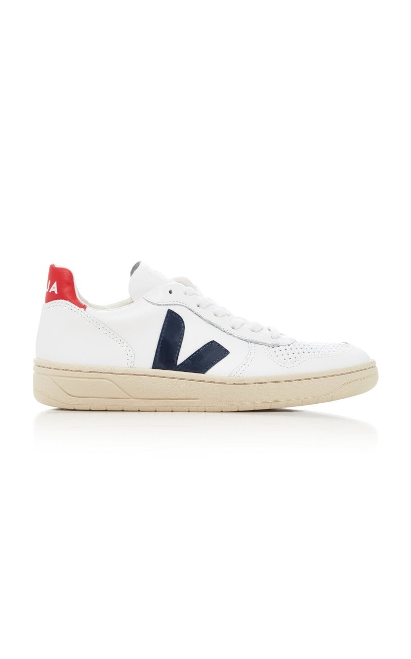 Veja<br /> <em>Via Moda Operandi</em><br />
&nbsp;