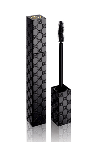 <strong>سلفاتوري فراغامو</strong><br />
مجموعة ربيع وصيف 2015