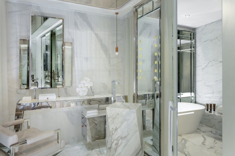 Charleston suite bathroom<br />