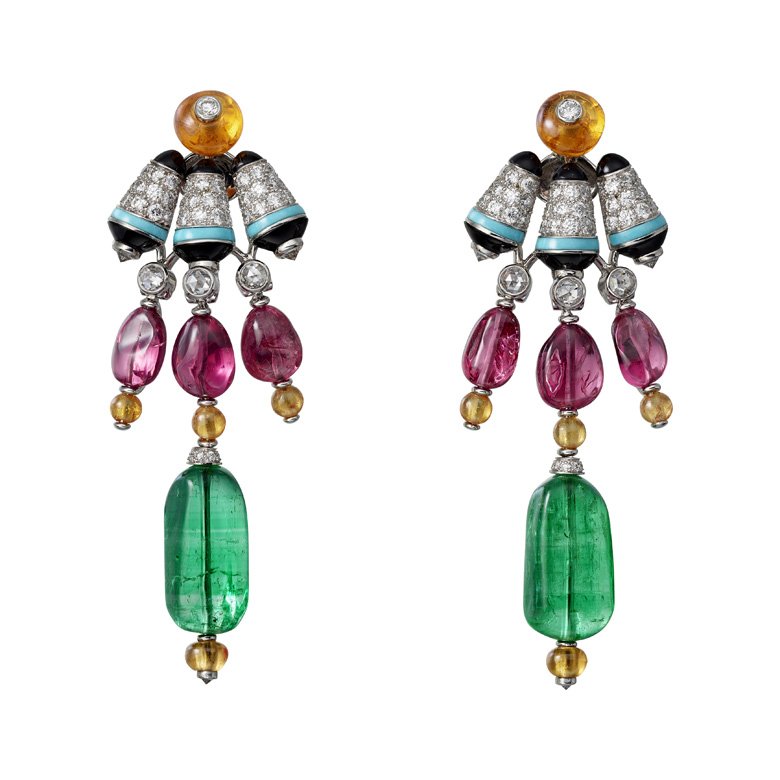 <strong>Cartier</strong>, Coloratura high jewelry collection, Chromophobia earrings<br />
 