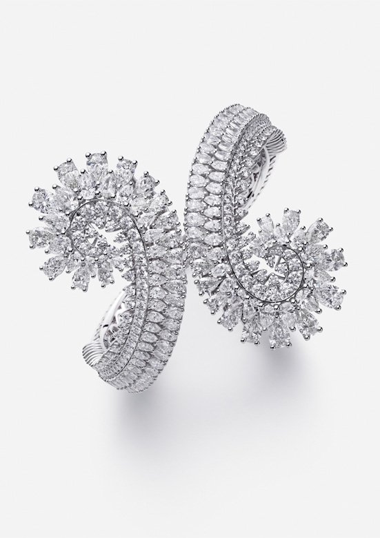 <strong>Chopard</strong>, Red Carpet high jewelry collection cuff<br />
 