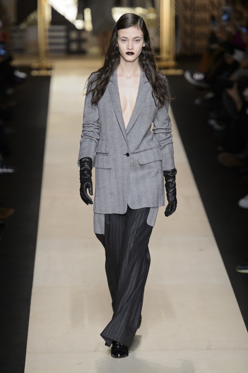 <strong>عصابة رأس متّسمة بطابع الدّهاء </strong><br />
علامة Sonia Rykiel Enfant<br />
<em>من موقع</em> <em>Melijoe.com</em>