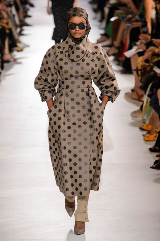 كتاب&nbsp;<span dir=LTR>Zuhair Murad</span>&nbsp;من&nbsp;<strong>أسولين</strong>&nbsp;<br />
&nbsp;