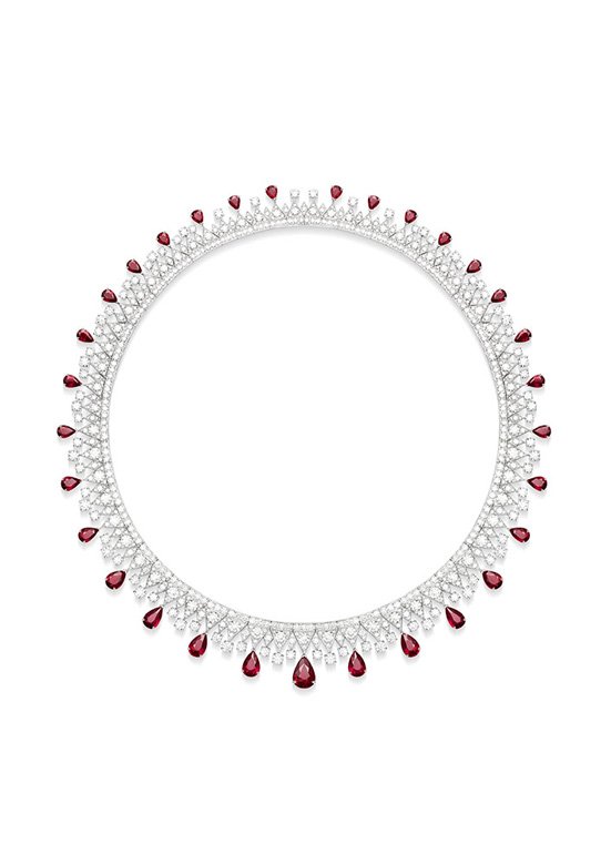 <strong>Piaget</strong>, Golden Oasis high jewelry collection, Blazing Light necklace<br />
 