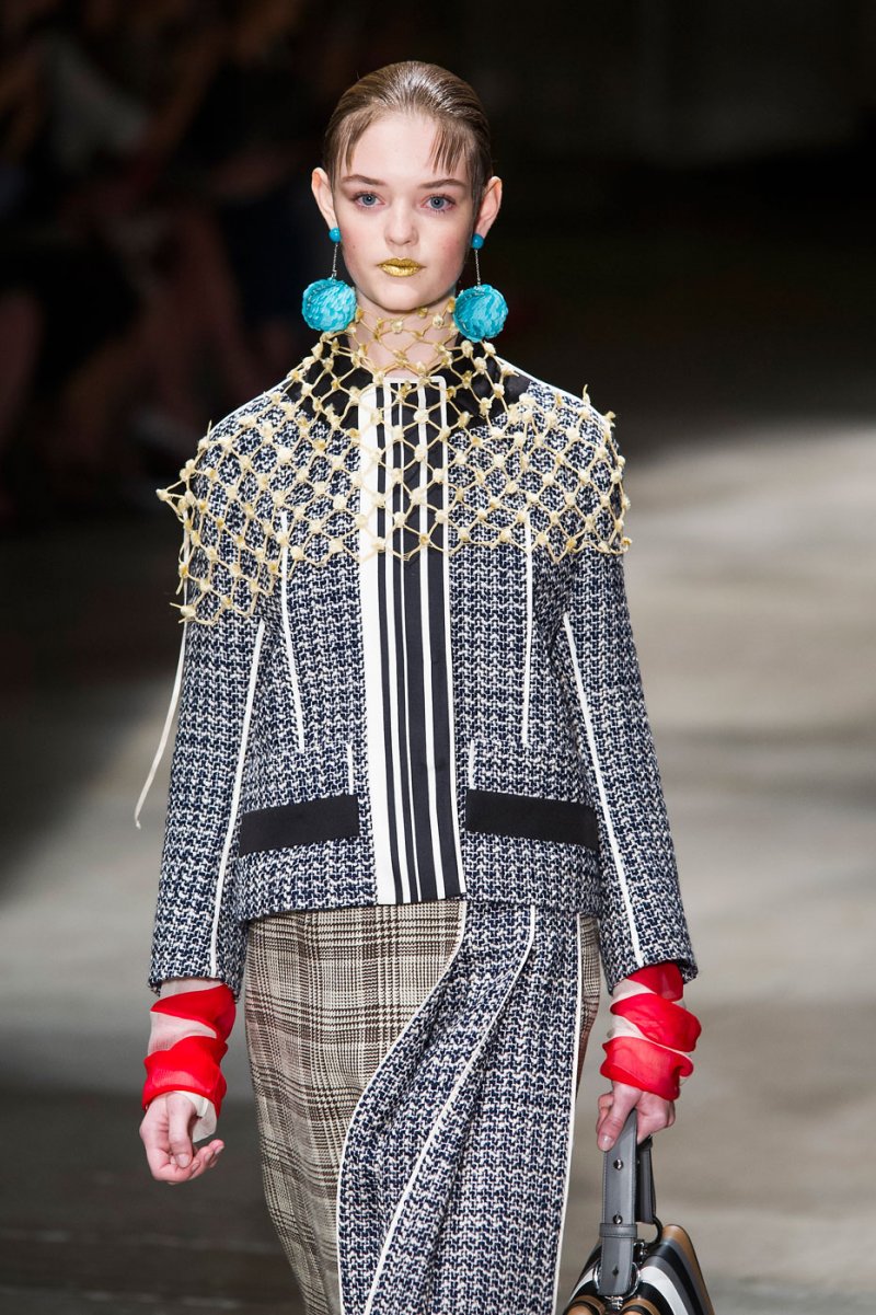 مناقشة المواهب النّاشئة التي أقامها موقع Net-A-Porter