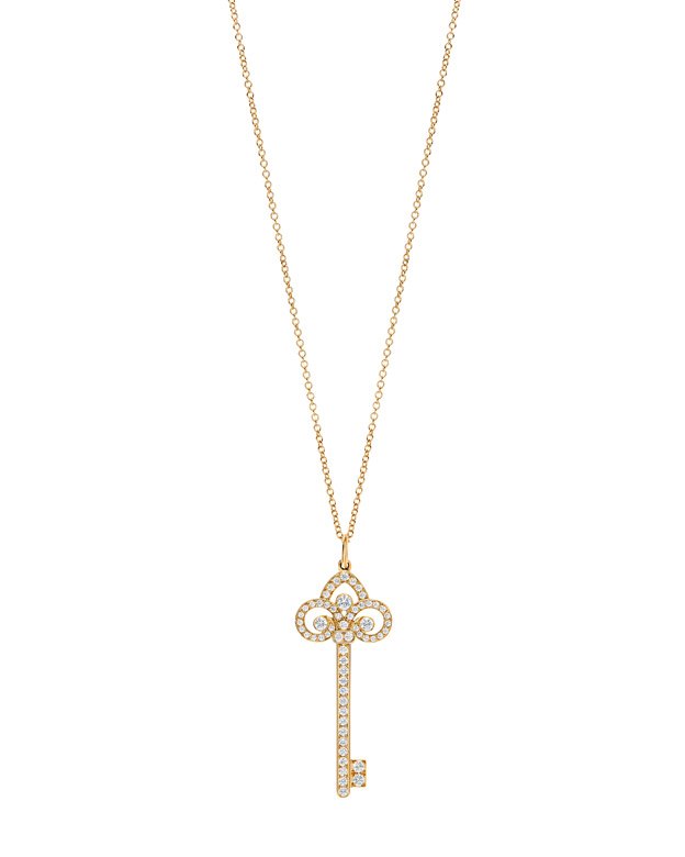 <strong>Tiffany & Co.</strong>, Tiffany Keys Fleur de Lis pendant<br />
 