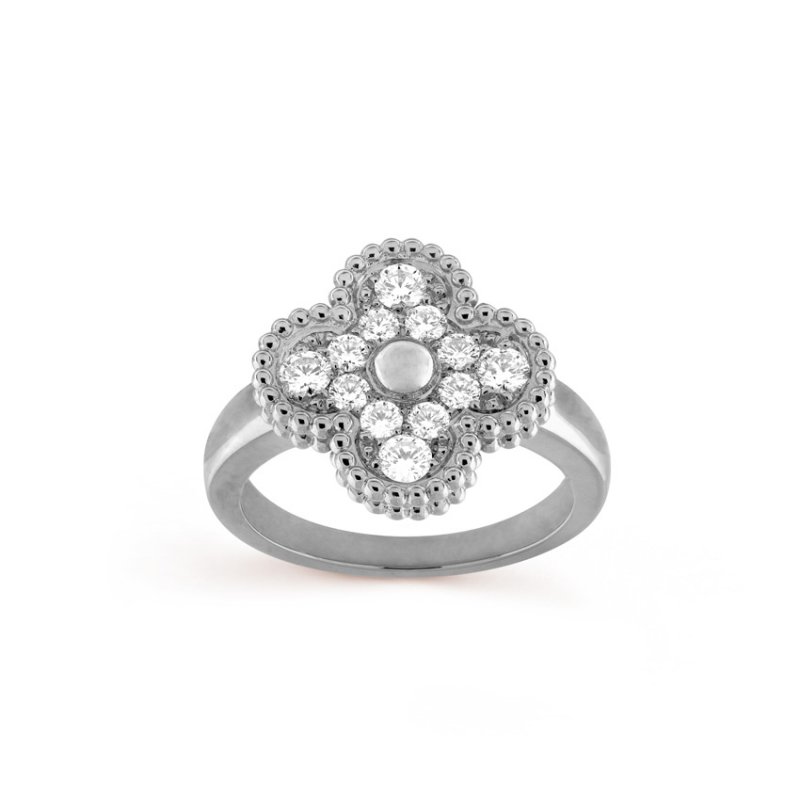 <strong>Van Cleef & Arpels</strong>, Vintage Alhambra ring<br />