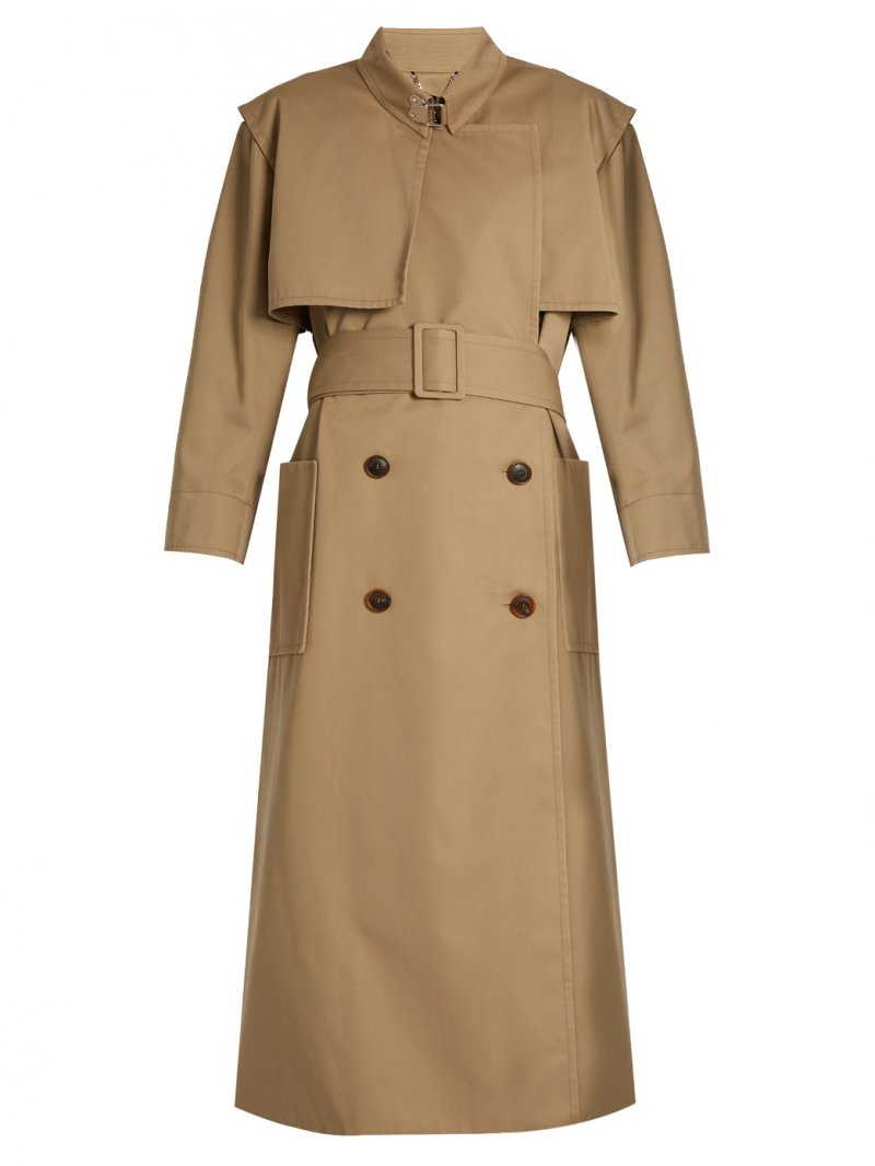 عرض علامة <strong>A Detacher </strong>لخريف وشتاء 2017-2018<br />
&nbsp;