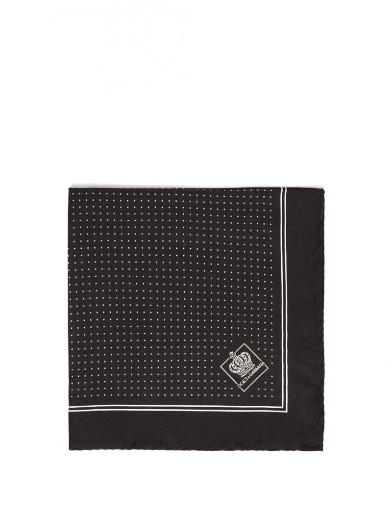 Dolce & Gabbana pocket square<br /> <em>Via Matches Fashion</em><br />
&nbsp;