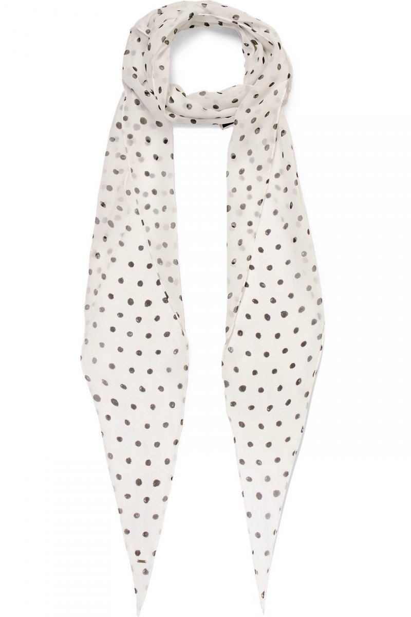 <strong>بوسيتانو، إيطاليا</strong><br />
قد لا يكون هذا المكان السّاحر المتمركز على ساحل أمالفي بشهرة كابري، غير أنّه يجذب السّيّاح حتماً مثلها. من طريق الآلهة وشاطئ <span dir=LTR>Via Fornillo</span> إلى طريق <span dir=LTR>Amalfi Drive</span> وغيرها الكثير من الأماكن التي تخطف الألباب، إنّها منطقة تستحقّ أن تزوروها حقّاً.<br />
&nbsp;<br />
<em>مقالة من كتابة ميرلّا حدّاد</em>