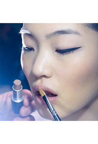 <big>&nbsp;<br /><strong>@maccosmetics</strong><br />Photo: Courtesy of Mac Cosmetics</big>