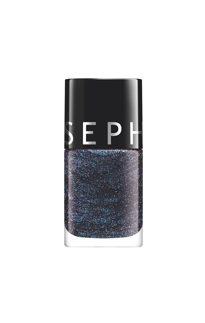 <strong>سلسال الحلقات البيضاويّة</strong> هو عادةً نوع دقيق ورفيع جدًّا يستخدم حلقات صغيرة بيضاويّة الشّكل بعض الشّيء.<br />
<em>صورة من دو غريزوغونو &nbsp;&nbsp;</em><br />
&nbsp;<br />
&nbsp;