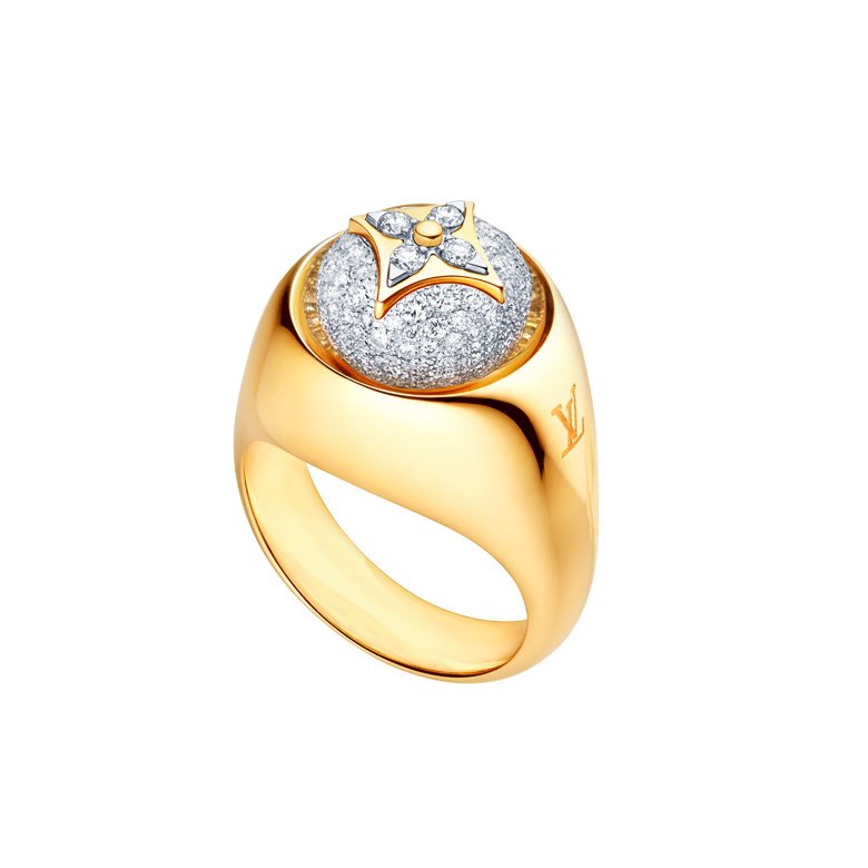 <strong>Louis Vuitton</strong>, B Blossom ring<br />
 