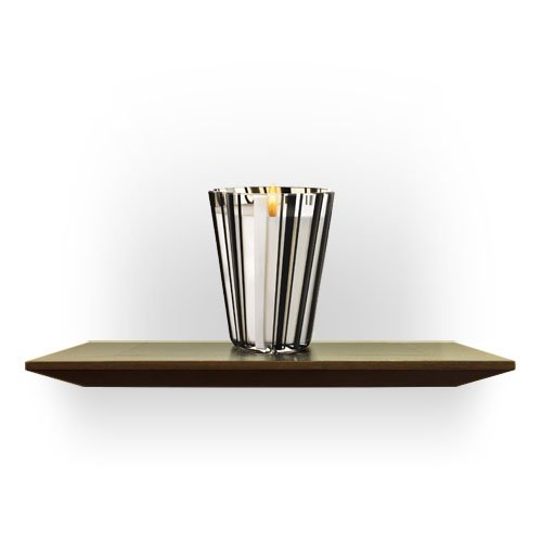 لوي موري<br />
<em>من موقع</em> <em>Mrporter.com </em><br />
&nbsp;