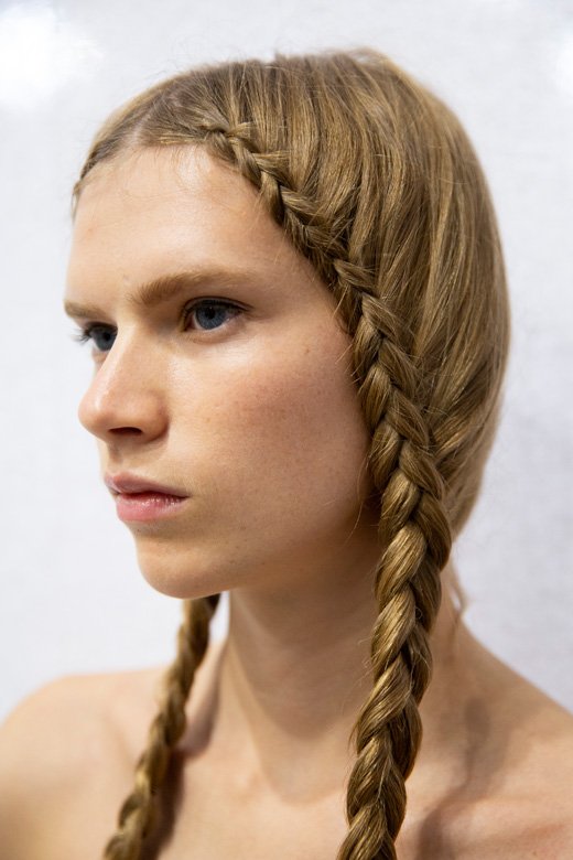 <strong>Braids </strong><br />
Dior<br />