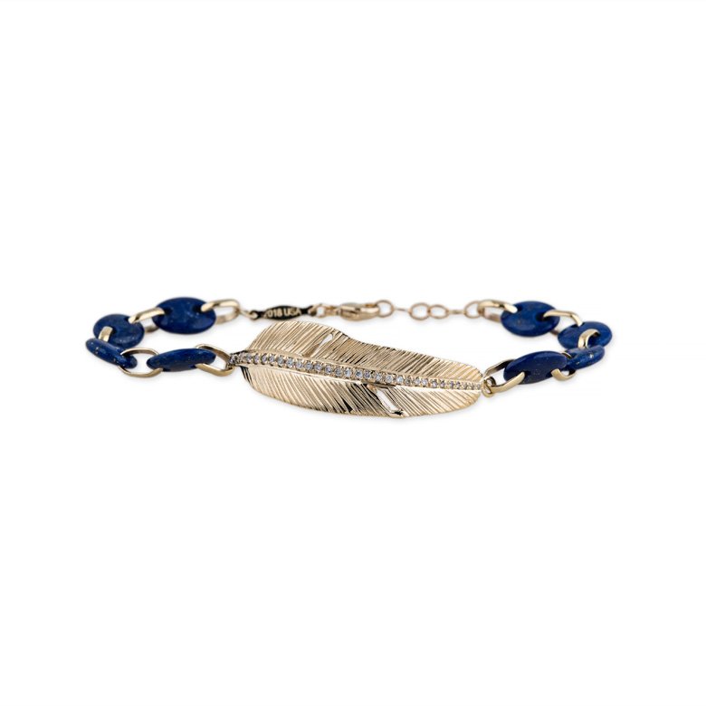 <strong>Jacquie Aiche</strong>, Feather bracelet<br />
 