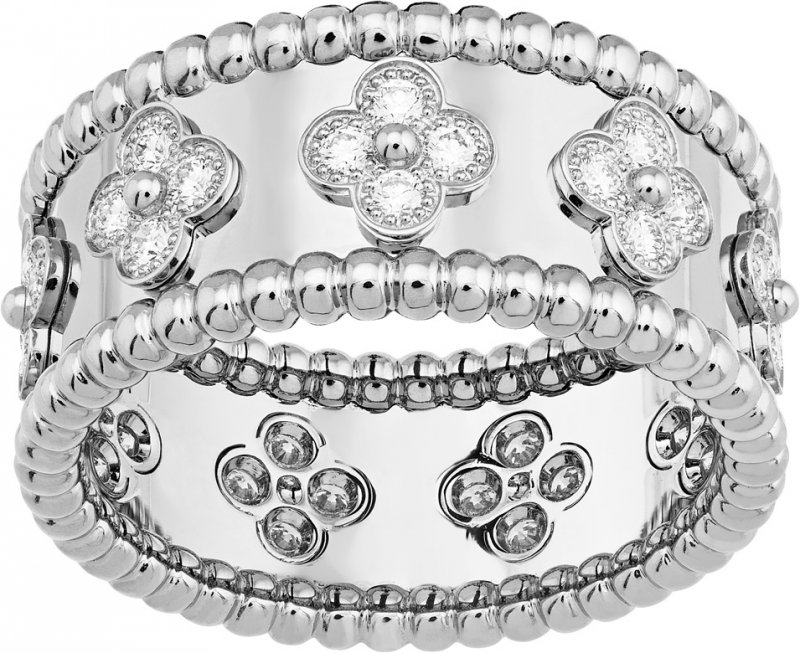 Perlée Clovers ring in white gold and diamonds