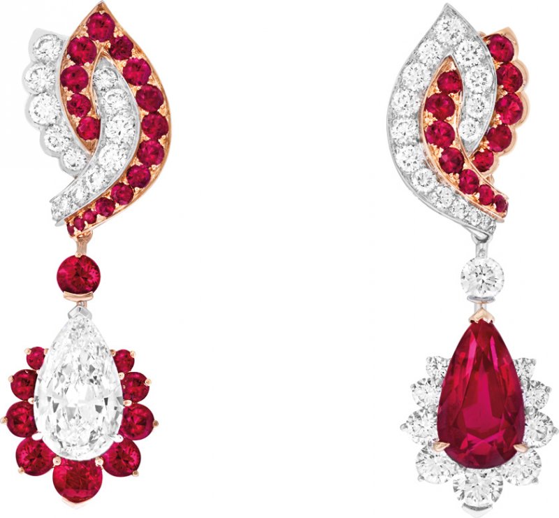<strong>Van Cleef & Arpels</strong>, Unisson high jewelry earrings<br />
 