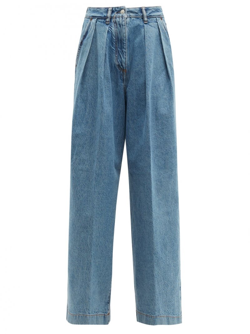 Acne Studios<br /> <em>Via Matches Fashion</em><br />