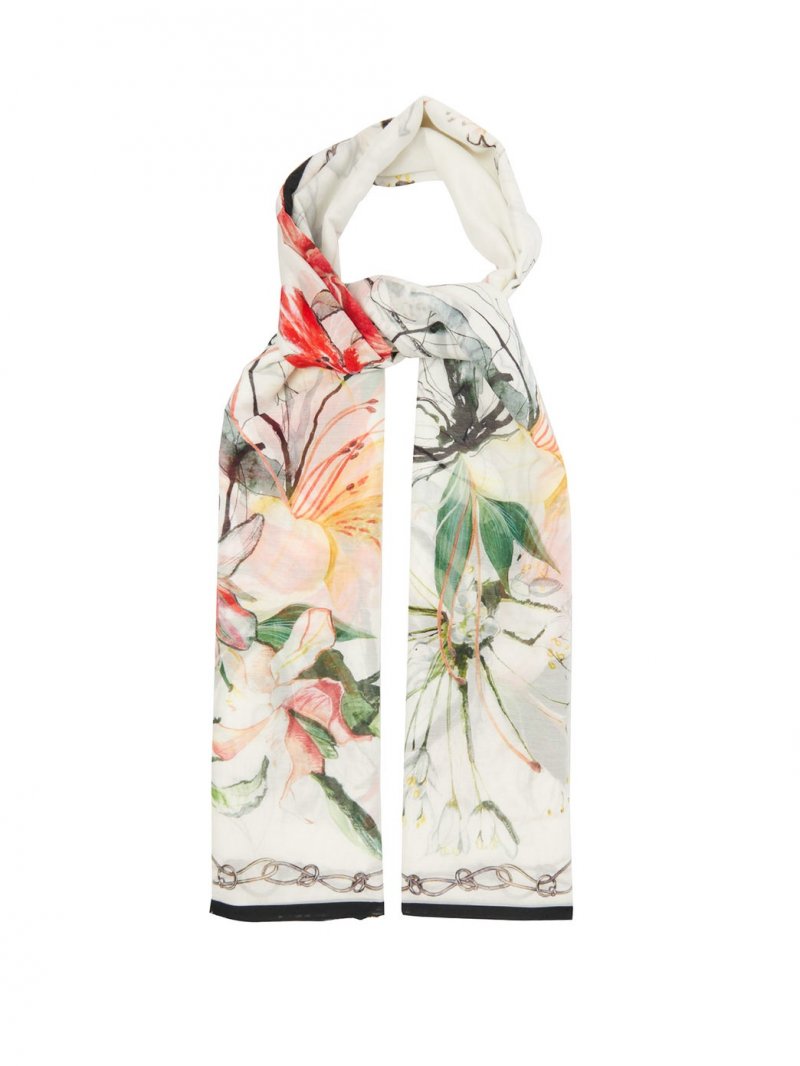 Alexander McQueen<br /> <em>Via Matches Fashion</em><br />
&nbsp;