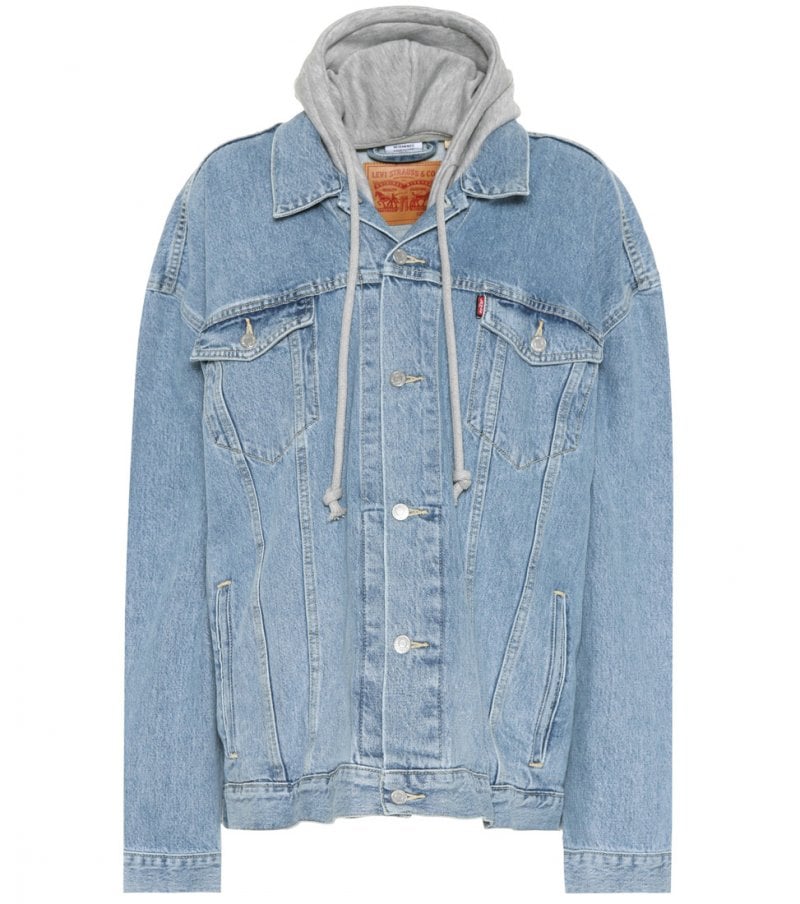 -<strong>إيلتون جون</strong> يعتمد تصاميم من<strong> شوبارد</strong><br />
&nbsp;