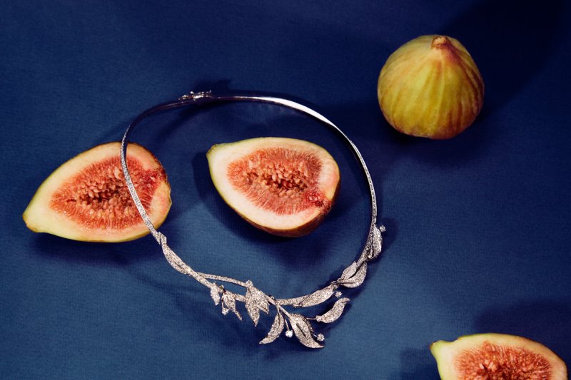 <strong>Chaumet</strong>, Laurier necklace in white gold set with diamonds