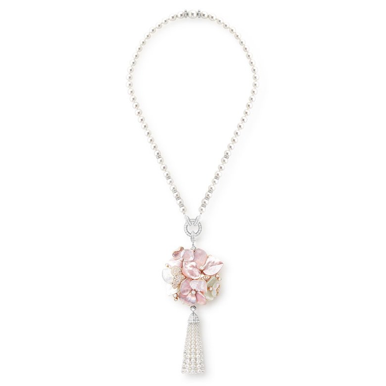 <strong>Boucheron</strong>, Nature Triomphante high jewelry collection, Nuage de Fleurs necklace<br />
 