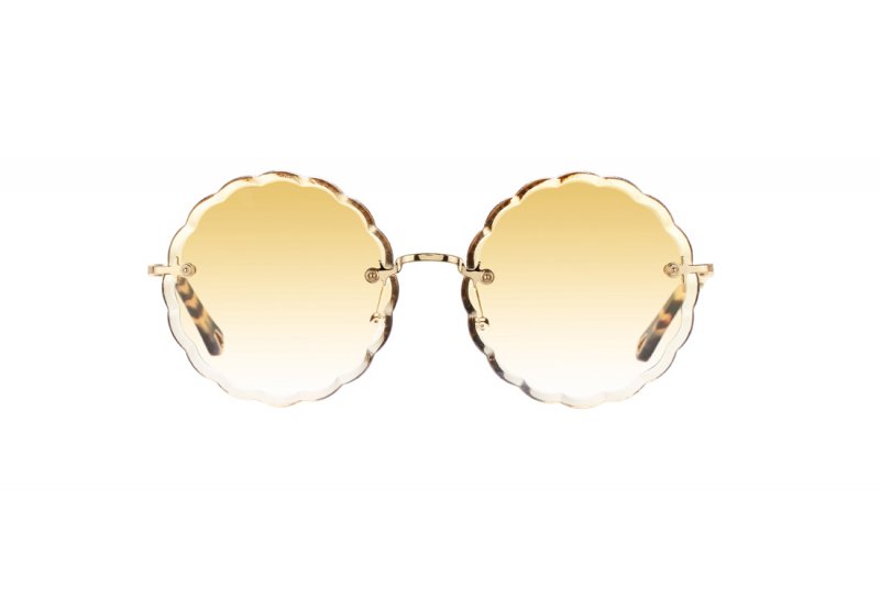 بول سميث<br />
<em>من موقع </em><em><span dir=LTR>MRPORTER</span></em><br />
&nbsp;