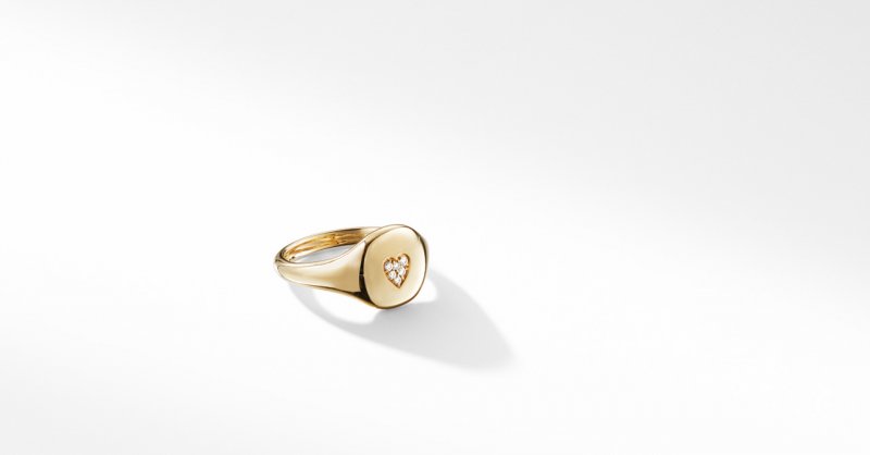 <strong>David Yurman</strong> pinky ring<br /> <em>Available at Bloomingdale's Dubai</em><br />
 